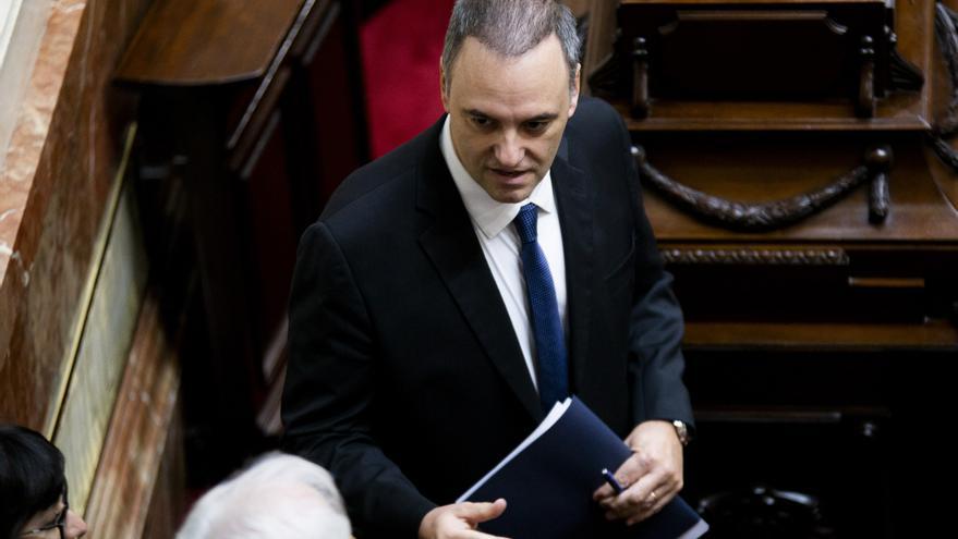 Dimite el jefe de Gabinete de Milei, Manuel Adorni, en plena investigación por enriquecimiento ilícito