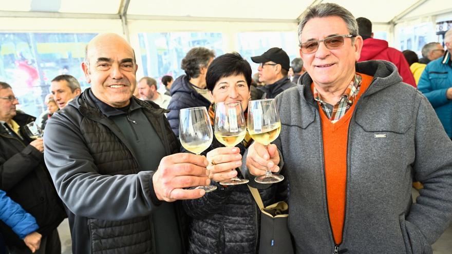 Getaria da la bienvenida a San Antón y al txakoli