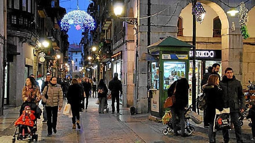 La calle Correo de Tolosa, a la altura de la Berdura plaza.