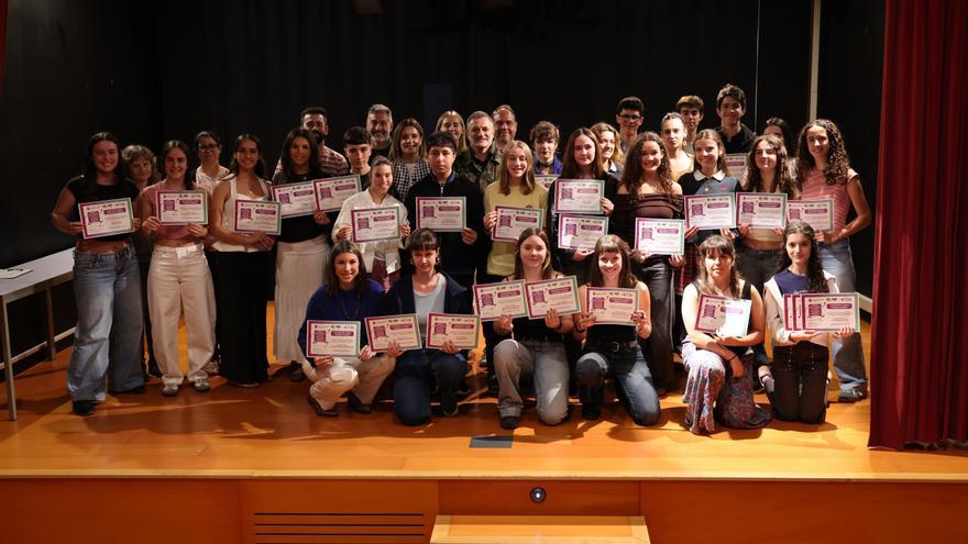 Entregados 34 premios en el XXXVI Certamen Literar