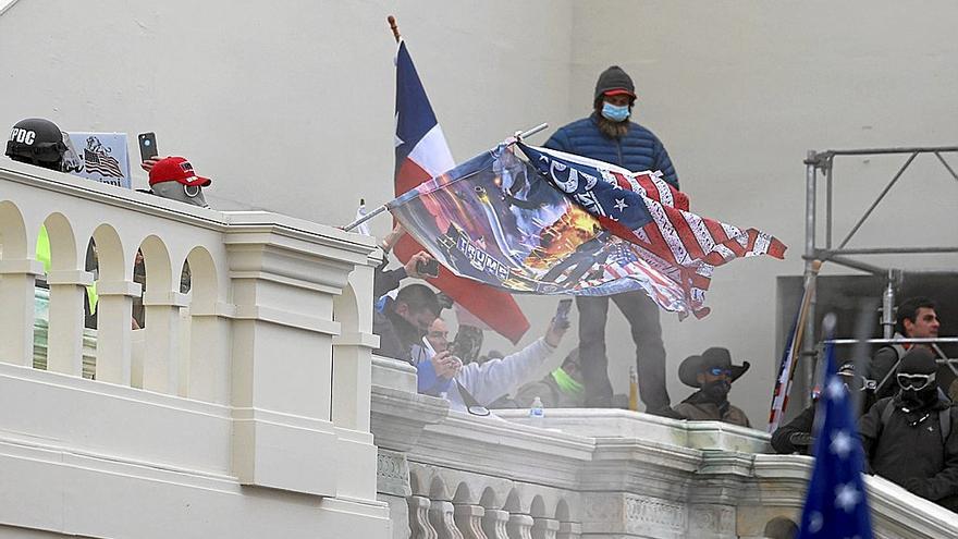 El asalto al Capitolio protagonizado por seguidores del expresidente Donald Trump dejó patente la radicalidad que impregna a la sociedad estadounidense.