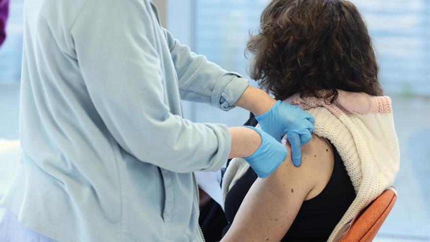 Euskadi abre la vacunación a los mayores de 30 años