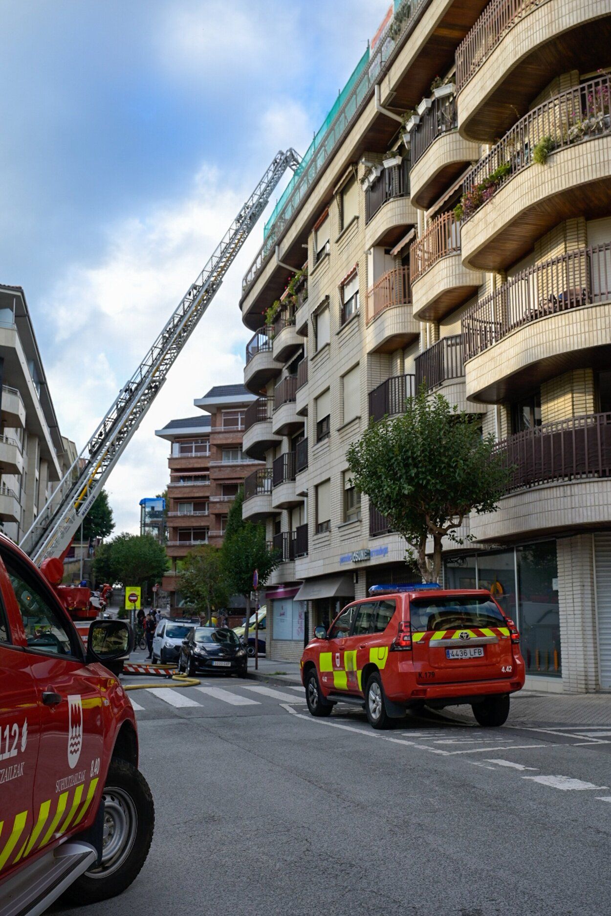 [Fotos] Se incendia un bloque de viviendas en Zumaia