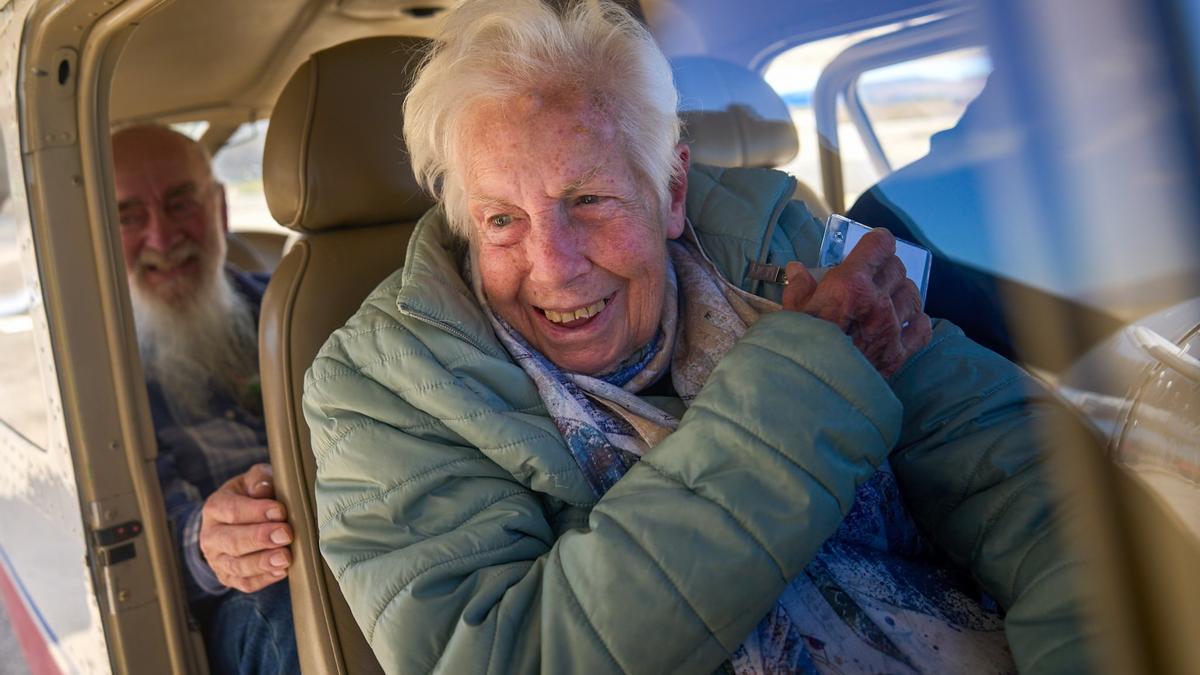 Lourdes Mañes, en la avioneta.