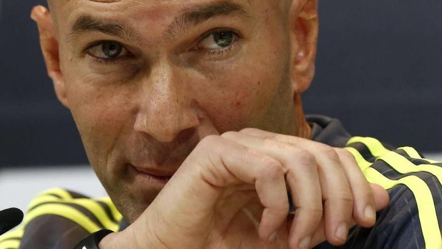 Real Madrid y Atlético, sancionados por la FIFA sin fichar
