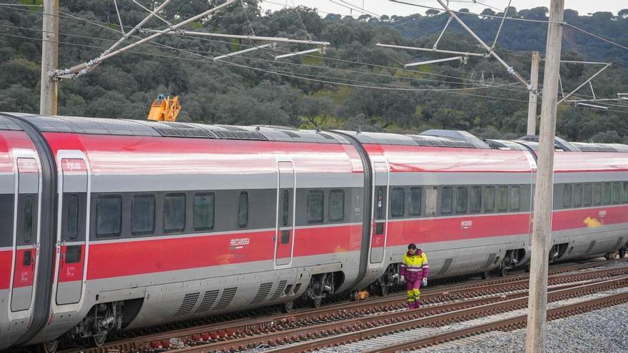 La cifra de heridos hospitalizados tras el accidente de Adamuz baja a 22, cinco de ellos en la UCI