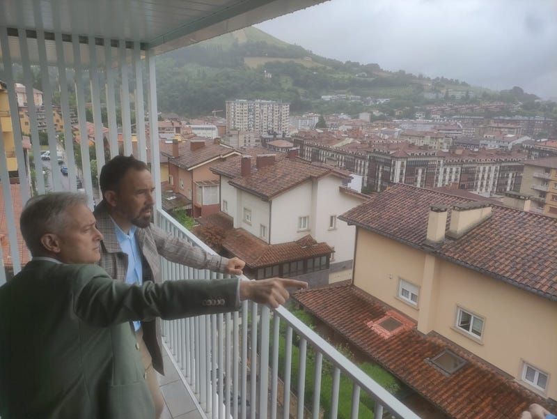 Las 24 nuevas viviendas de alquiler social de Urretxu, por dentro y por fuera