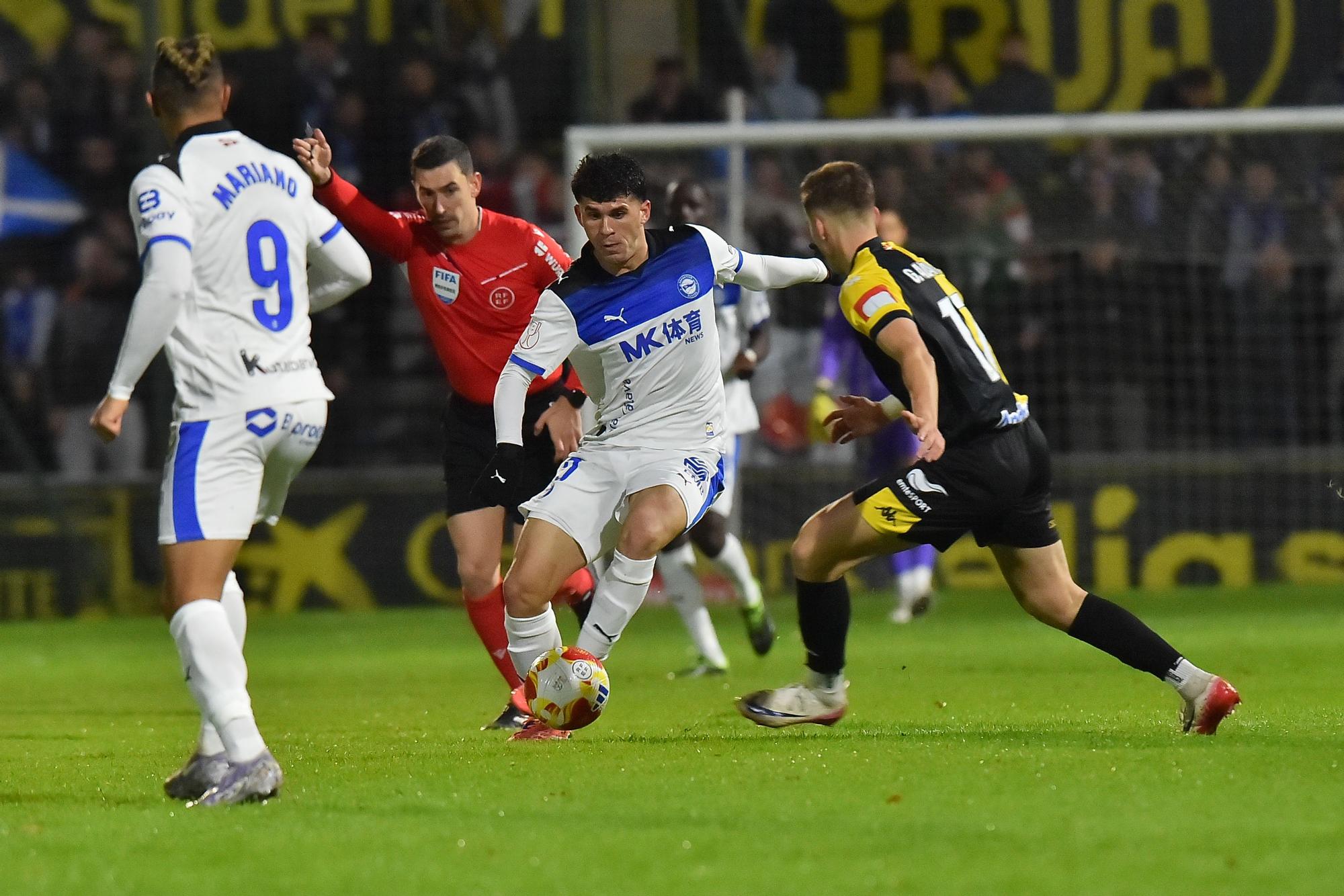 Todas las fotos del duelo copero entre el Portugalete y el Alavés