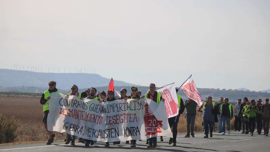 [VÍDEOS] Marcha por el desmantelamiento del Aeródromo de Ablitas