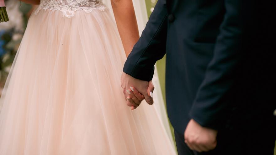 Un macroestudio revela que no casarse nunca aumenta el riesgo de padecer cáncer