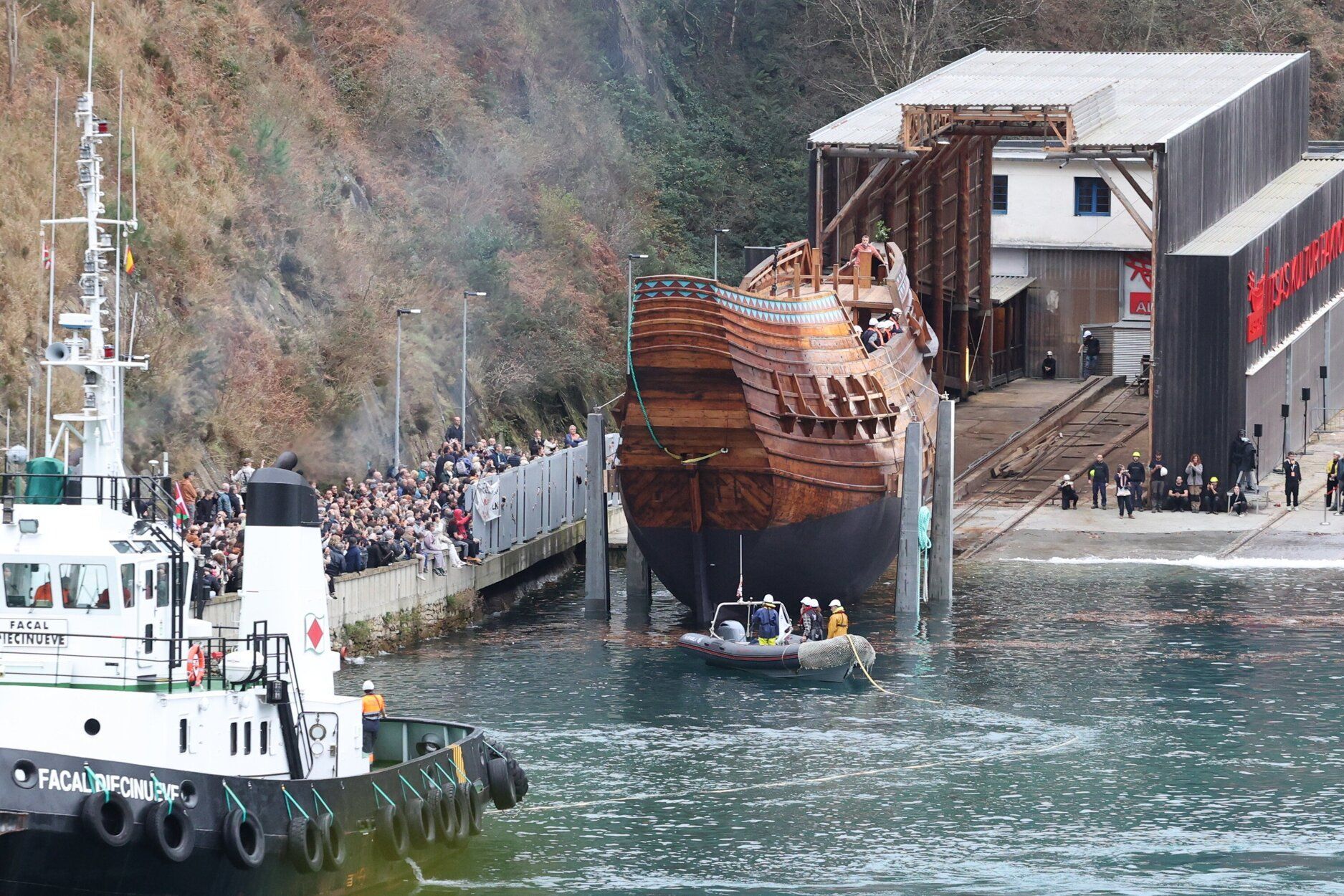 Espectacular botadura de la nao San Juan