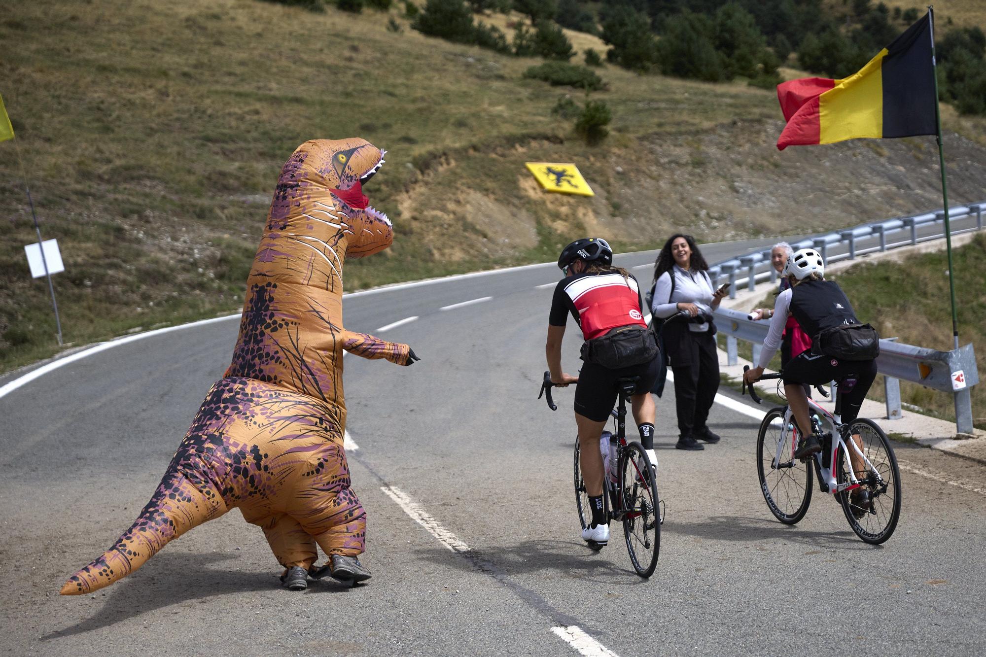 Fotos de la etapa navarra de La Vuelta 25 entre Sendaviva y Larra - Belagua