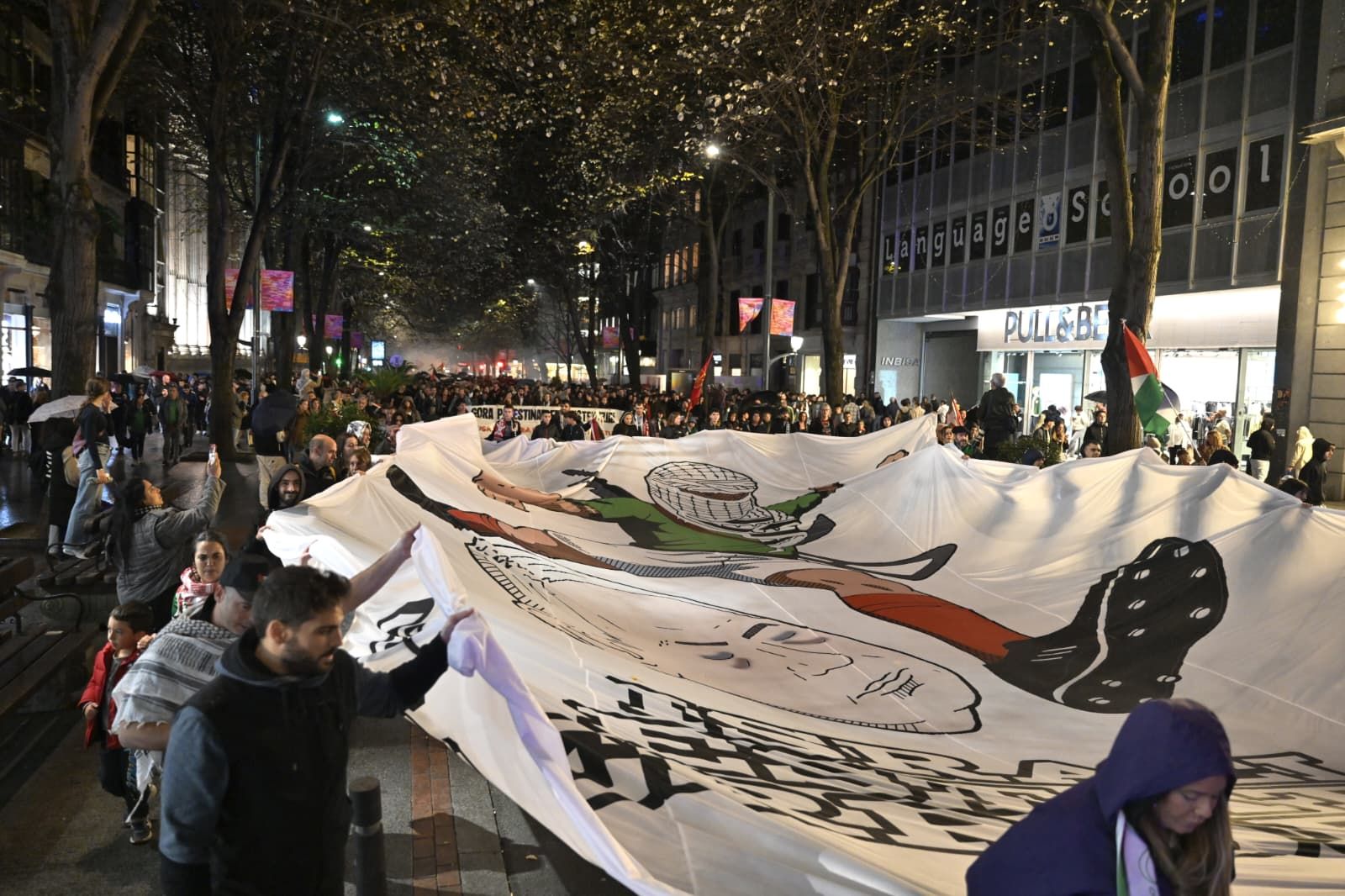 Cientos de personas marchan en Bilbao en apoyo a Palestina