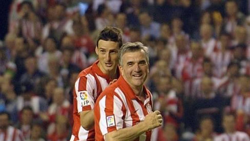 Dani y Aduriz durante el último partido en San Mamés