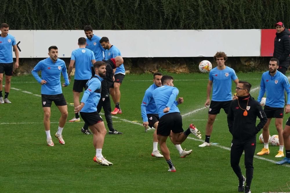 Entrenamiento del Athletic en Lezama.
