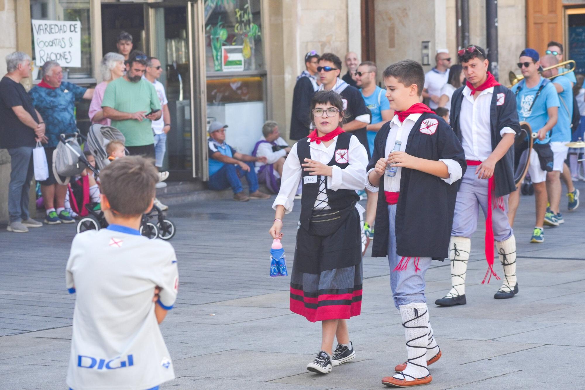 En imágenes: Los txikis se adueñan de su día en las fiestas de La Blanca