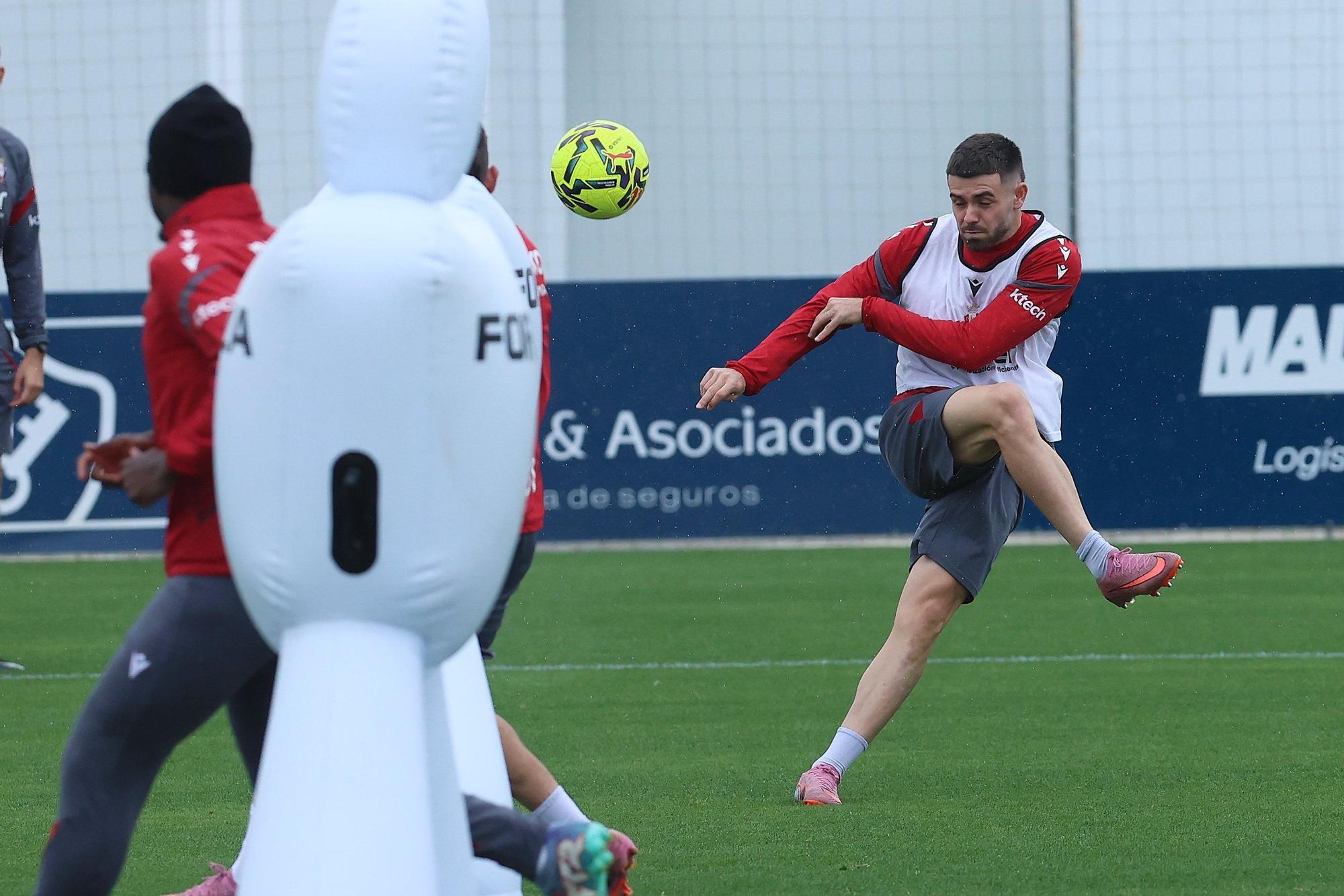 Entrenamiento de Osasuna previo al viaje a Sevilla