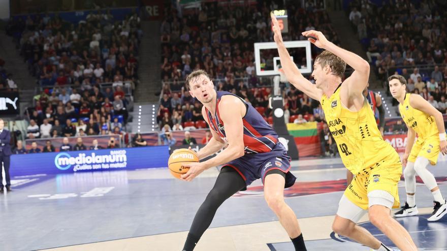 En imágenes: Todas las imágenes del Baskonia - Tenerife (89-79)