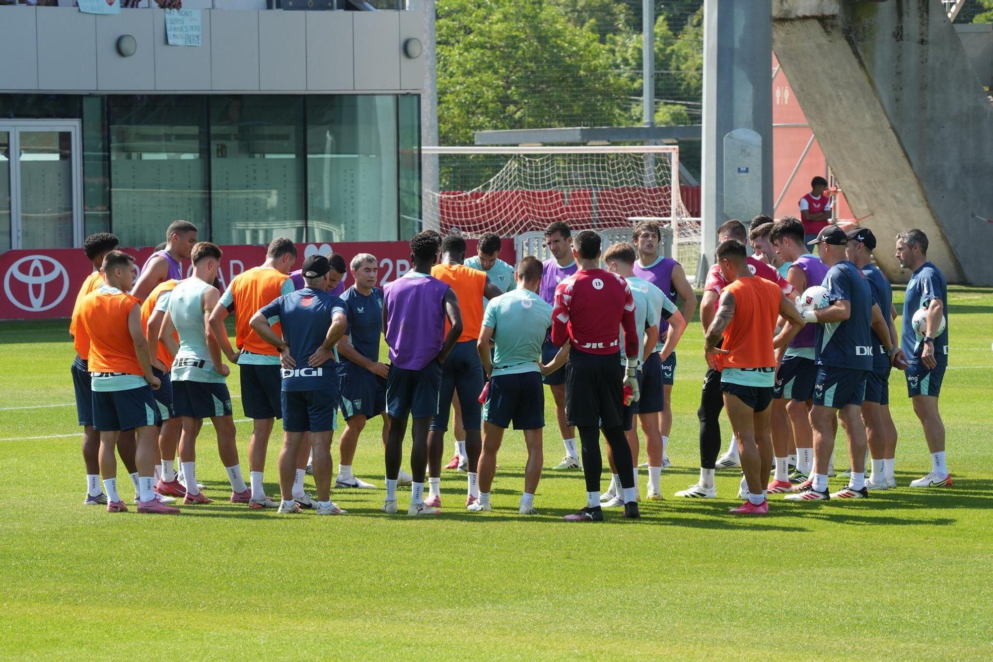 2.500 seguidores arropan al Athletic en Lezama