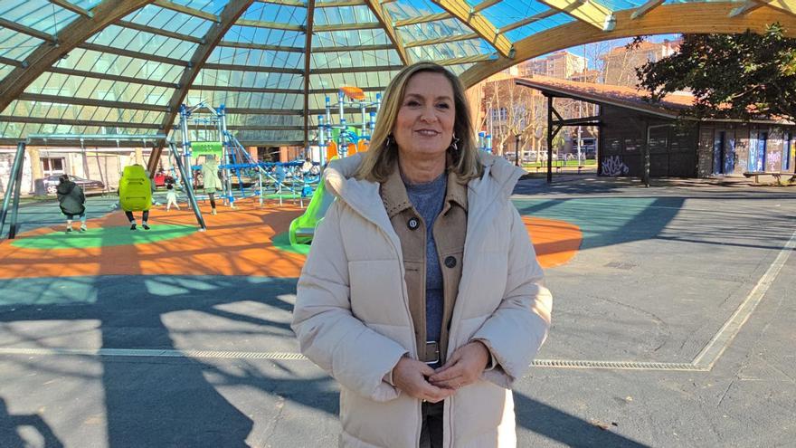 Landabeko estrena la cubierta de su parque infantil