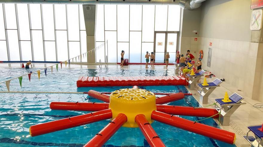 Los Juegos Acuáticos del Deporte Escolar toman la piscina del polideportivo de Lazkao