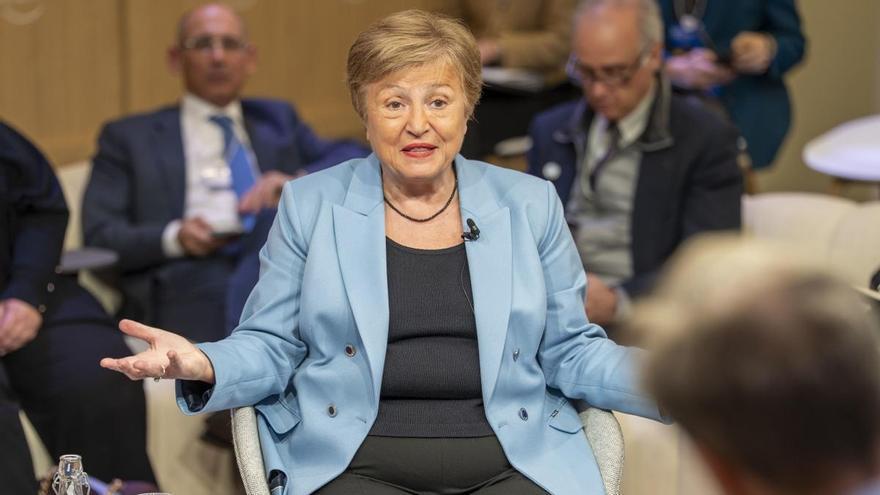 El FMI revisa a la baja sus previsiones por la guerra en Irán: "Prepárense para lo peor"