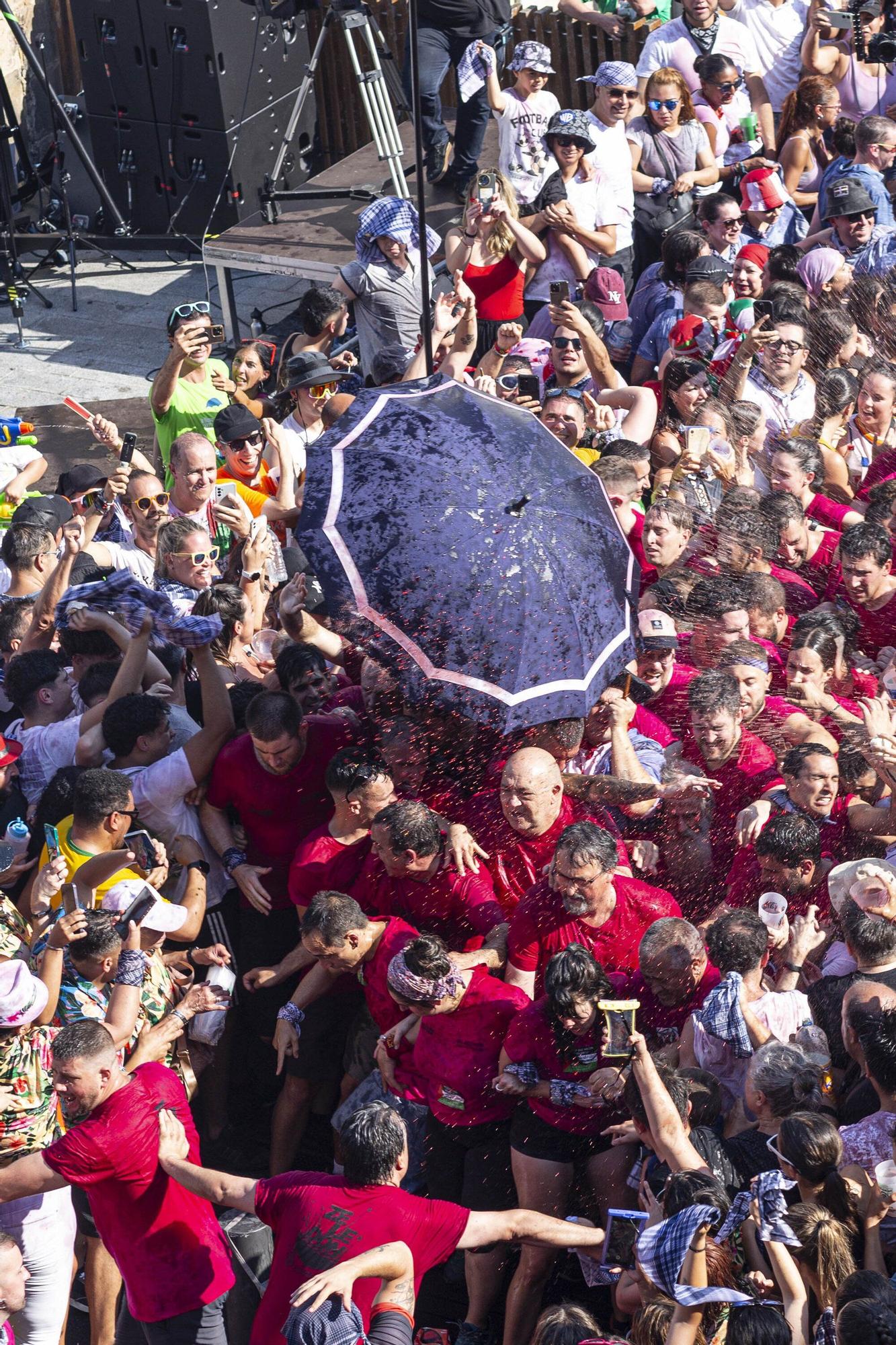 En imágenes: Así ha sido la bajada de Celedón en 2025