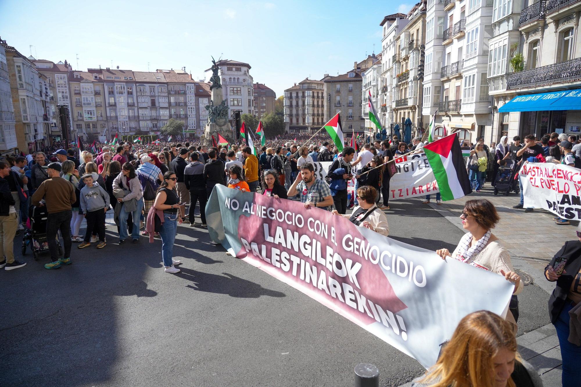 Manifestación en favor del pueblo de Gaza en Vitoria