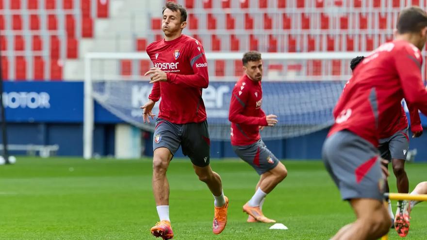 Osasuna se ejercita a puerta cerrada con las ausencias de Aimar Oroz y Rossier