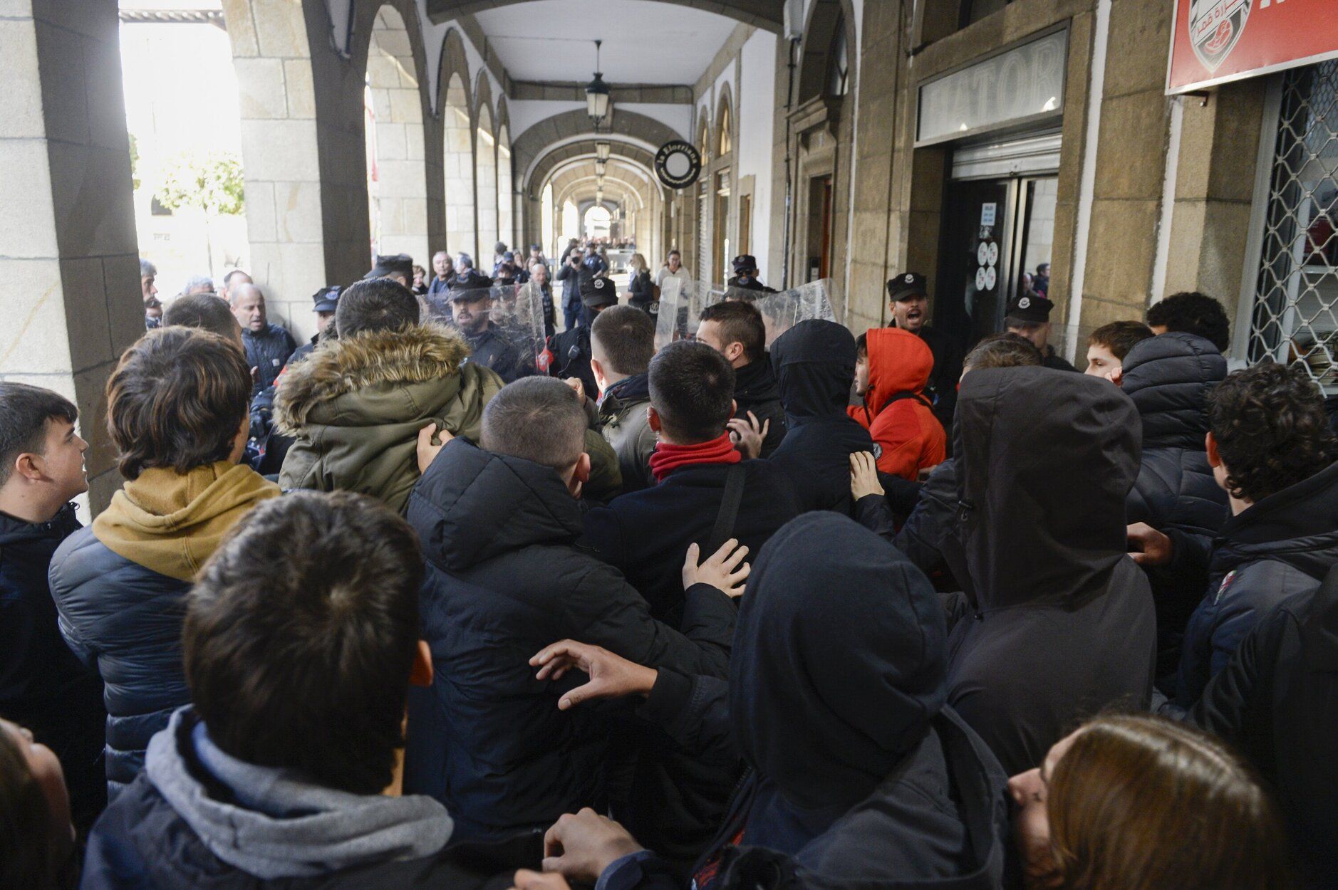 En imágenes: El rey Felipe VI acude al acto conmemorativo del Bombardeo de Gernika