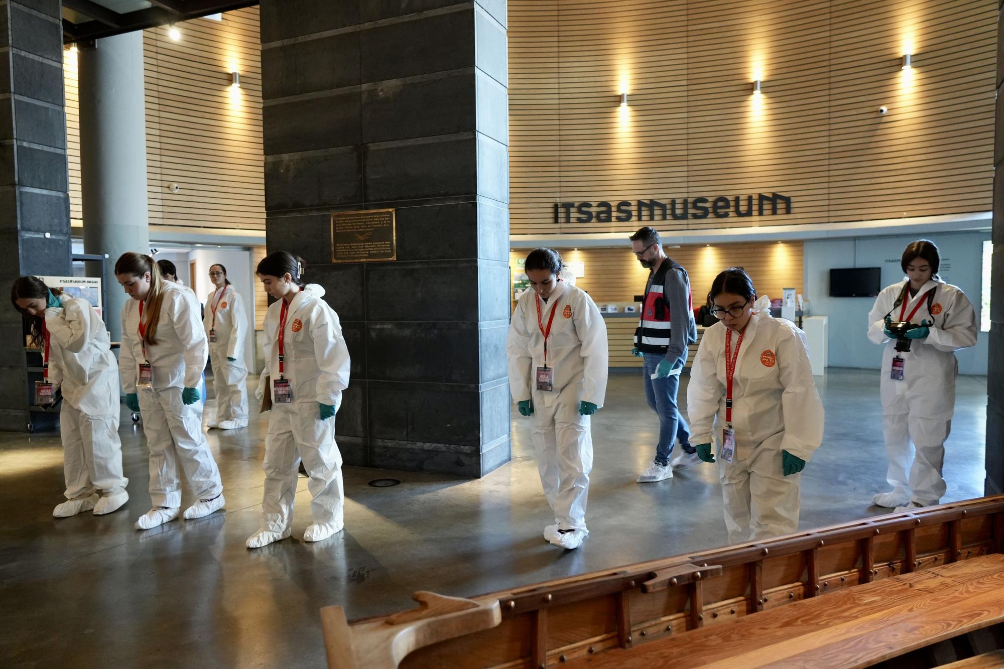 Estudiantes de Secundaria se convierten en policías forenses en Itsasmuseum