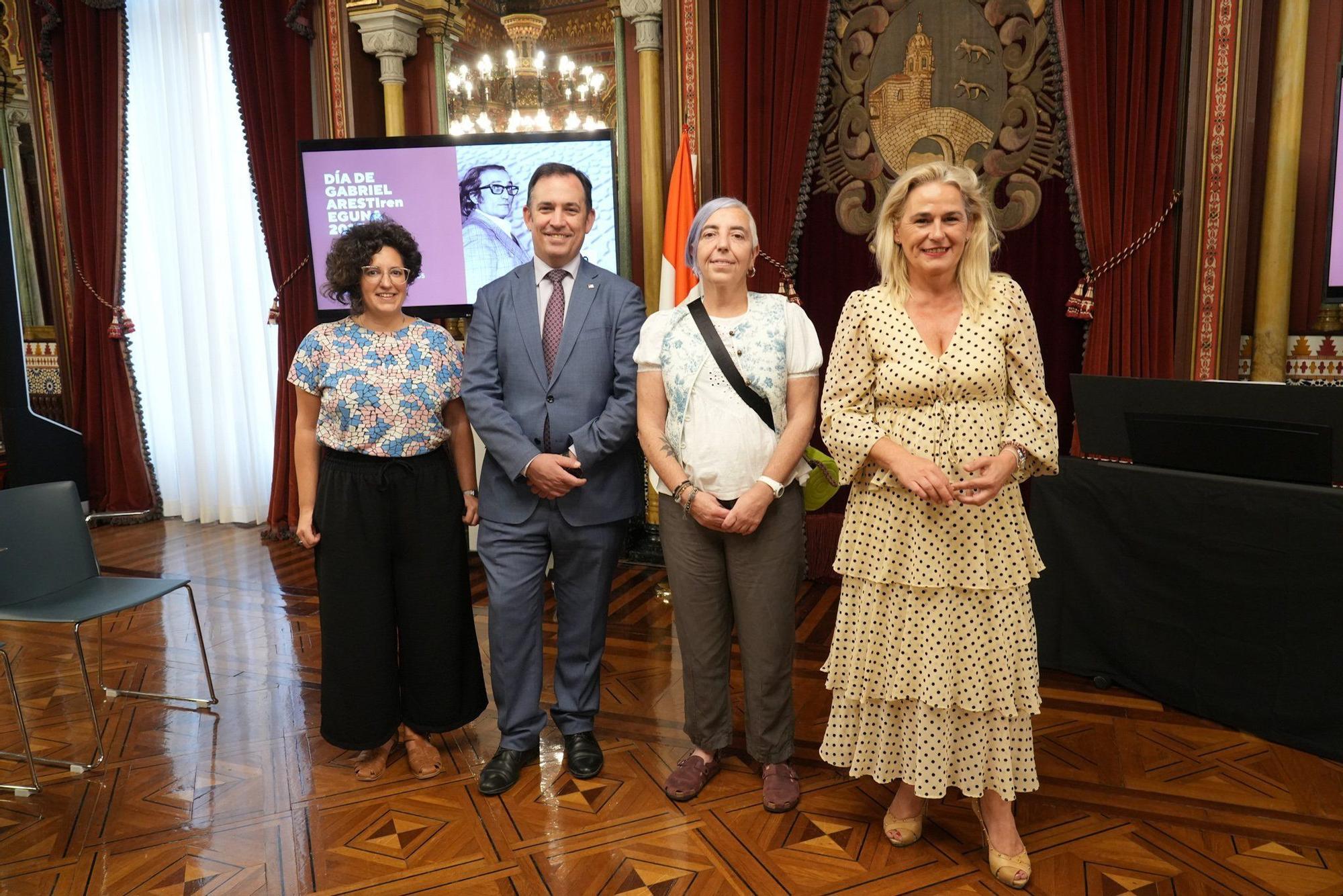 Ana Viñals, Asier Abaunza, Nerea Undabarrena y Esther Martínez, cuatro de los concejales presentes.