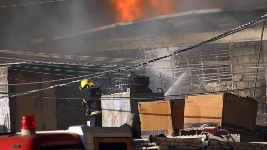 Un incendio en un centro comercial en Irak deja medio centenar de muertos