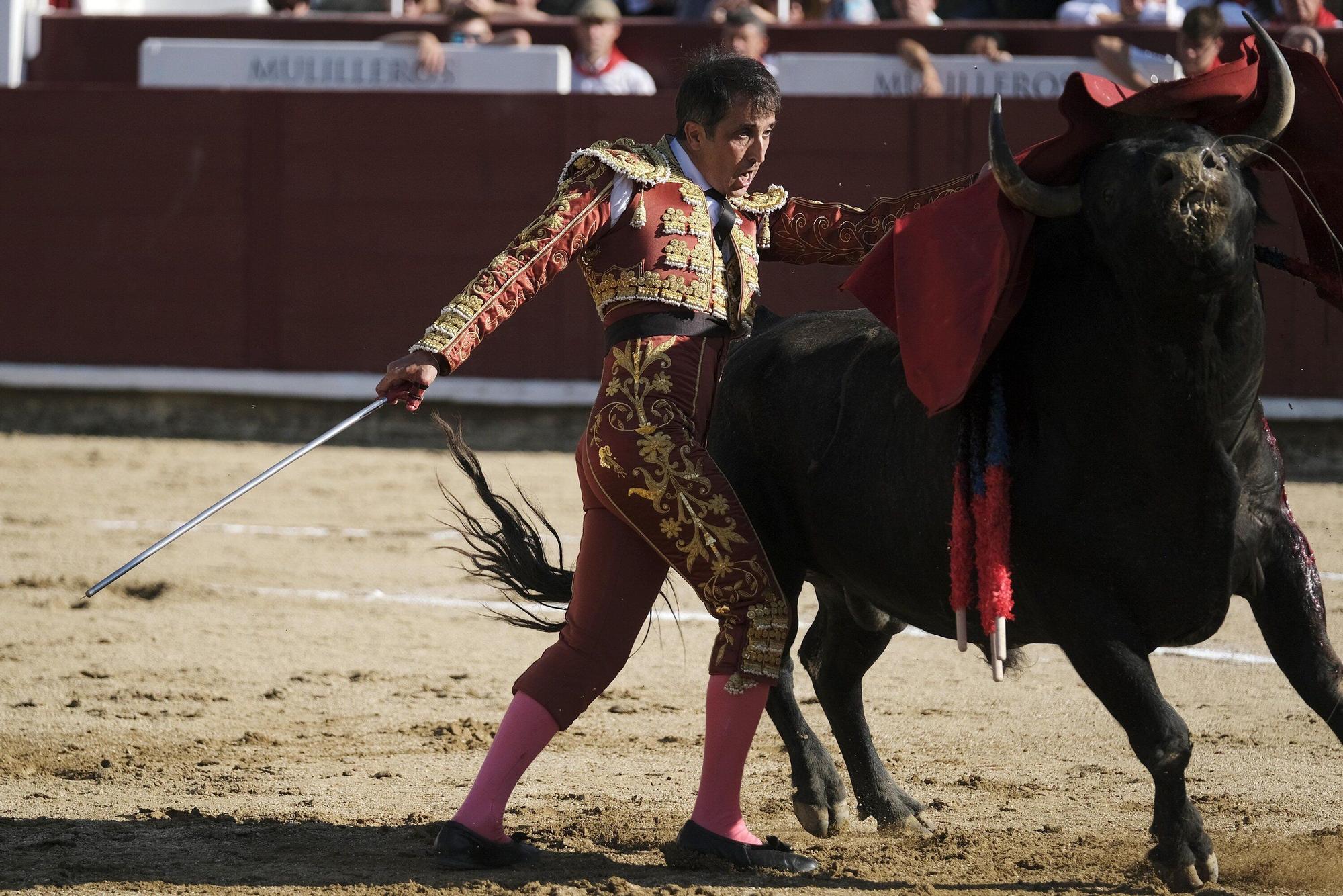 Fotos de la corrida con toros de Partido de Resina en fiestas de Estella-Lizarra