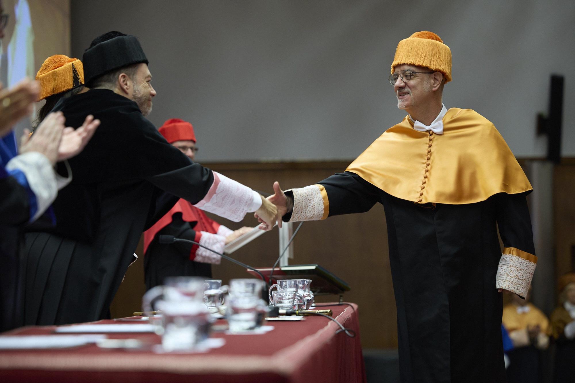 Fotos del homenaje de la UPNA a las personas que llevan 25 años trabajando en la Universidad