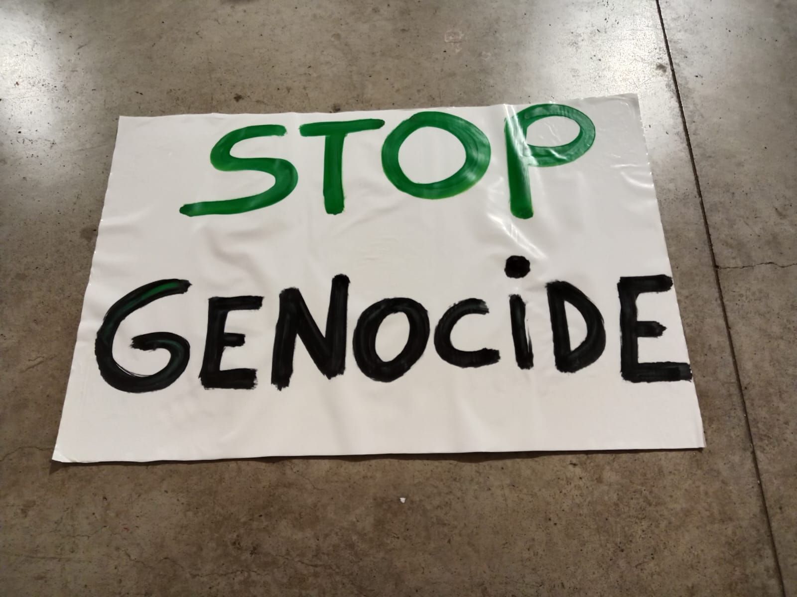 La Vuelta: el Valle de Roncal protesta contra el genocidio de Gaza