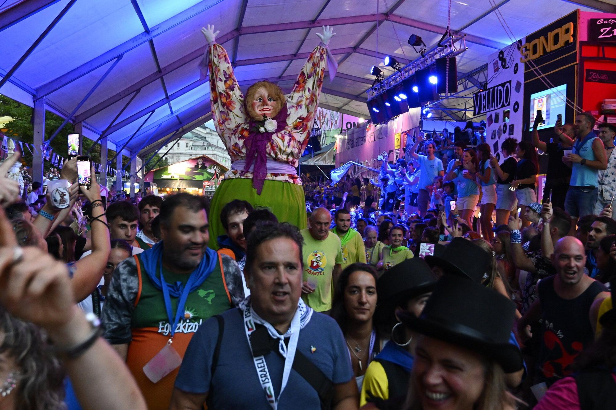 Bilbao está de fiesta: fotos del primer día de Aste Nagusia 2025