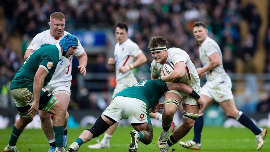 Irlanda deja virtualmente sin opciones a Inglaterra