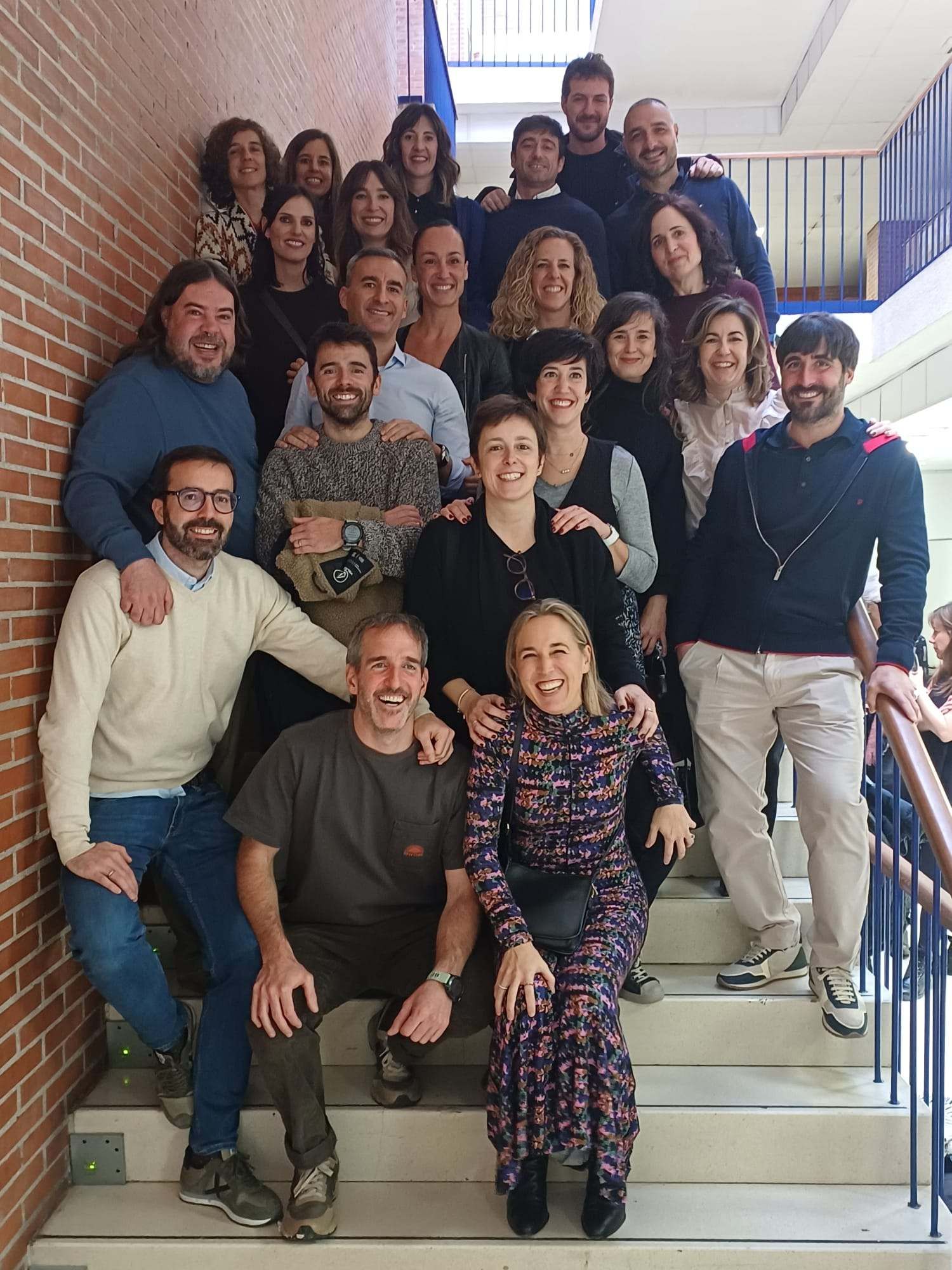 Un grupo de estudiantes (letra A)