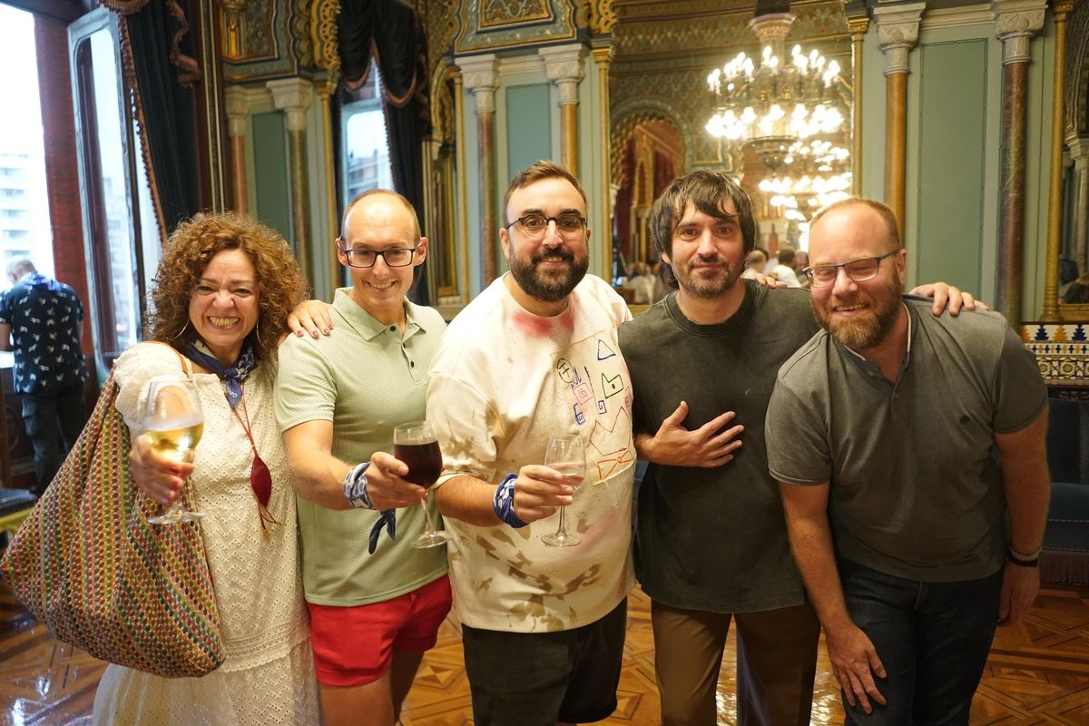 Recepción a la sociedad bilbaina en el Ayuntamiento de Bilbao