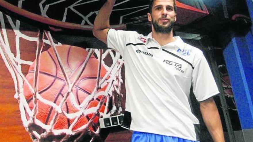 Zoran Vrkic, ayer tras su presentación oficial en Illumbe.