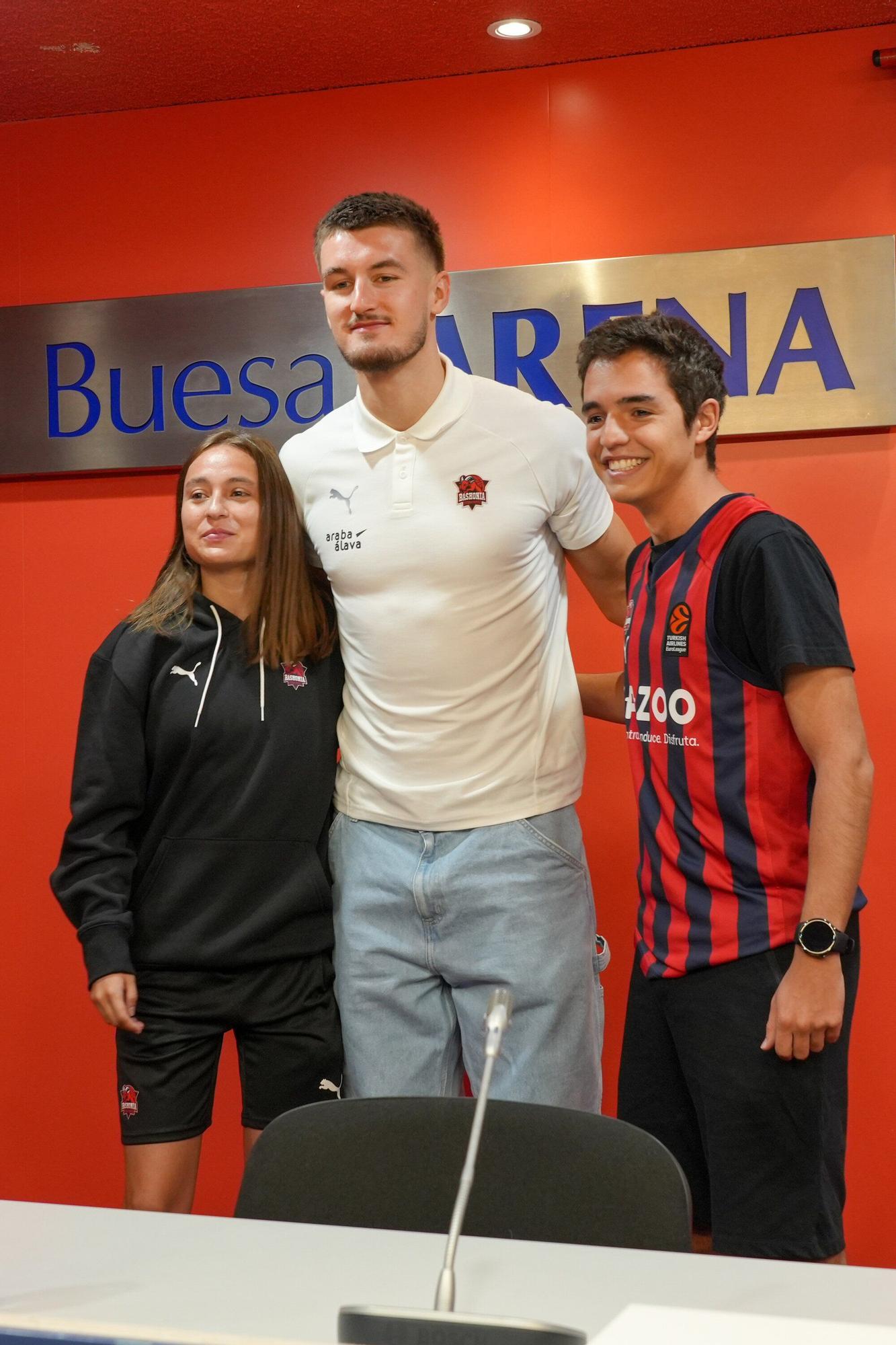 En imágenes: Presentación de Clément Frisch como jugador del Baskonia