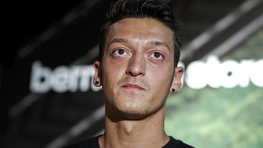 Mustafa Özil: Florentino Pérez no es un hombre de honor