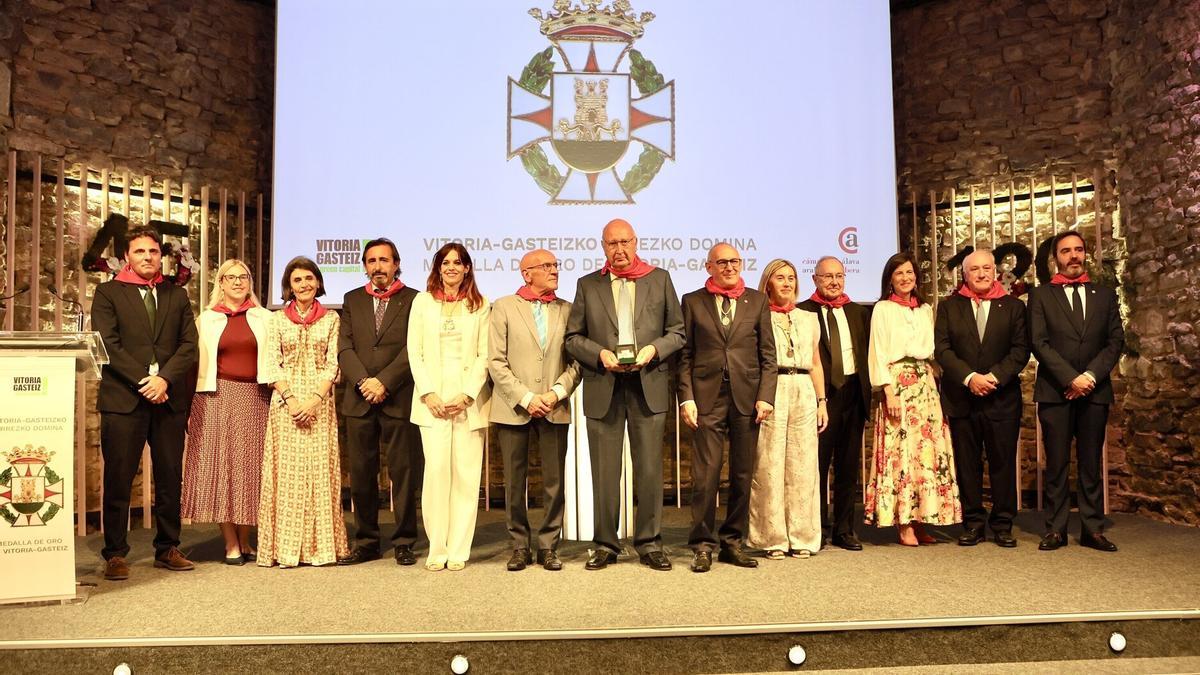 Entrega de la Medalla de oro de la ciudad en el palacio Villa Suso de Vitoria.