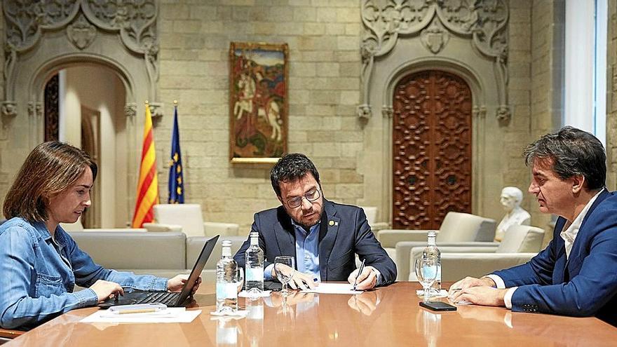 La oposición afea la debilidad del Govern en minoría de Aragonès