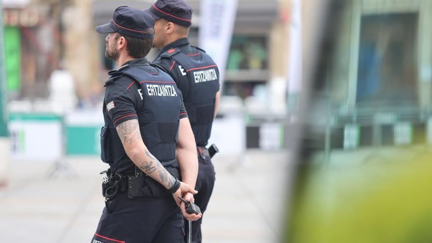 Arrestados dos hombres en Vitoria-Gasteiz por el violento robo de una cadena de oro a una octogenaria
