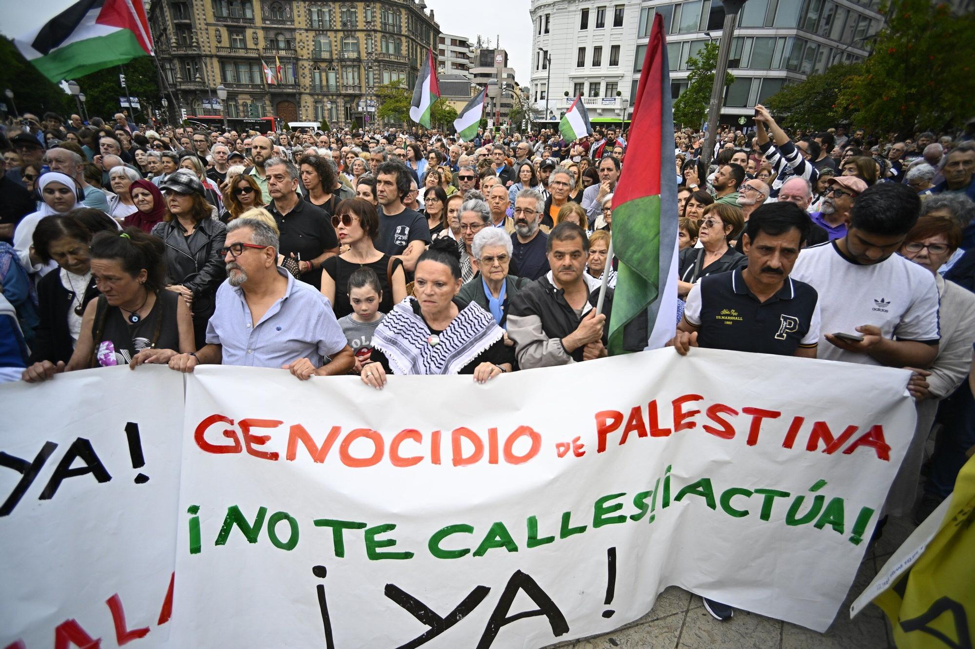 Manifestación en Bilbao para denunciar el "exterminio del pueblo palestino"