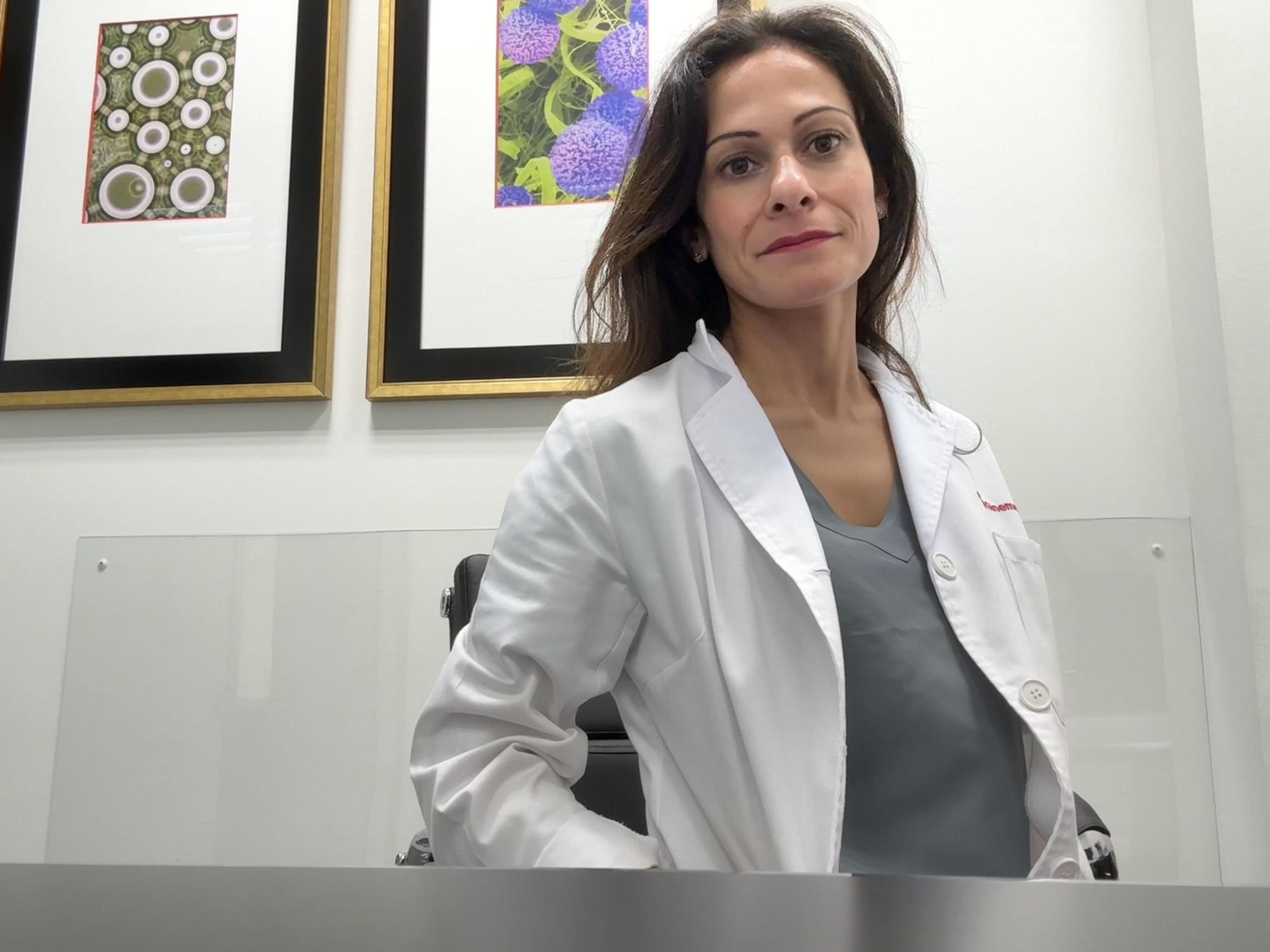 La doctora Marina González considera que la edad ideal para ser madre es antes de los 35 años.