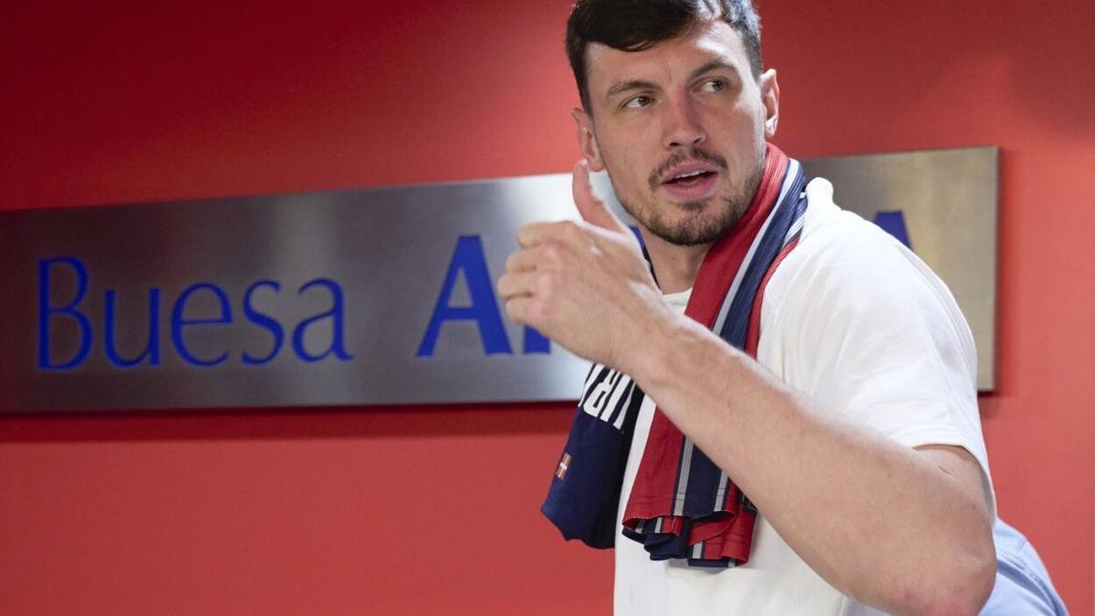 Rodions Kurucs, el día de su presentación con el Baskonia