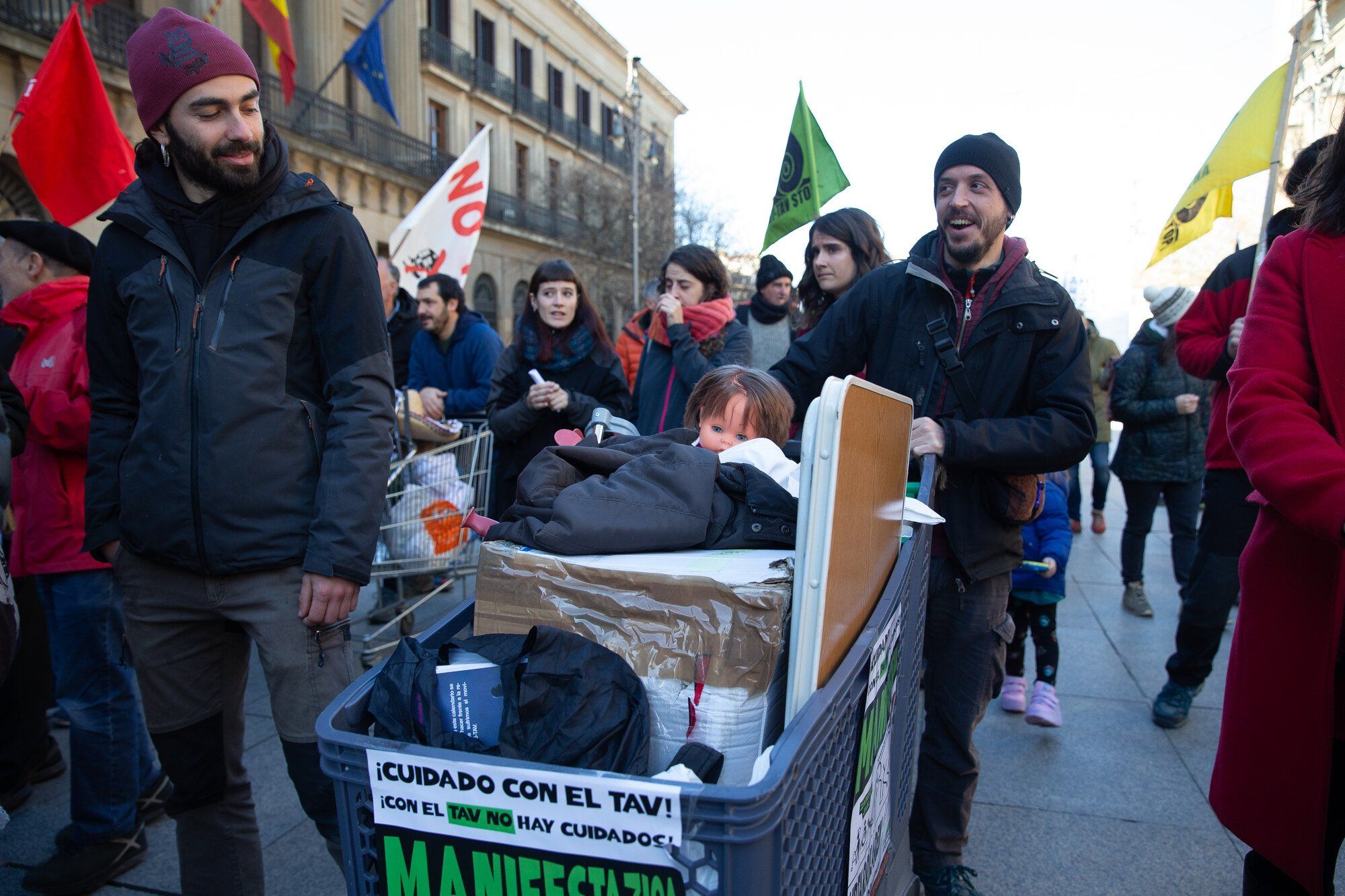 Manifestación en Pamplona contra el TAV y por un tren social